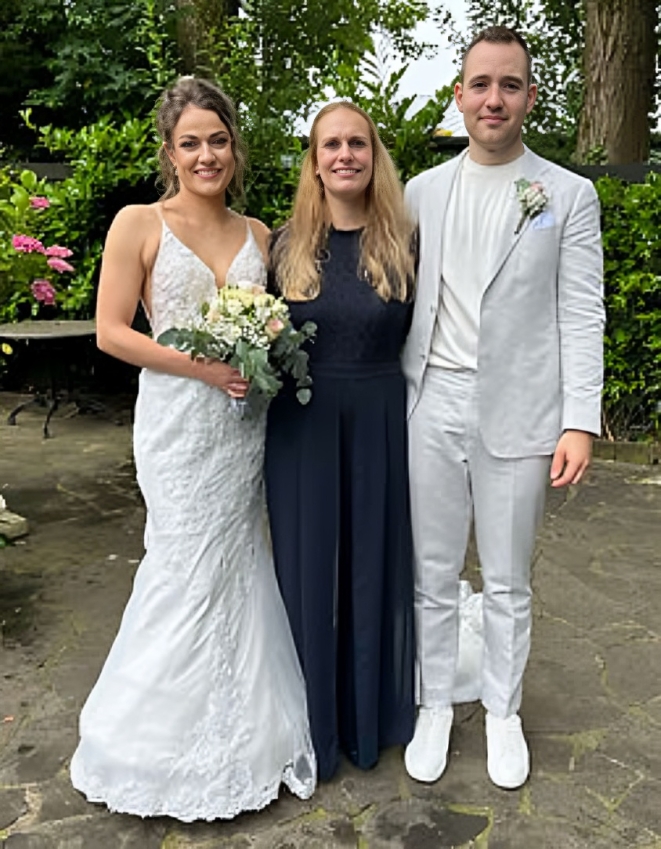 Julia Hofmann bei einer freien Trauung